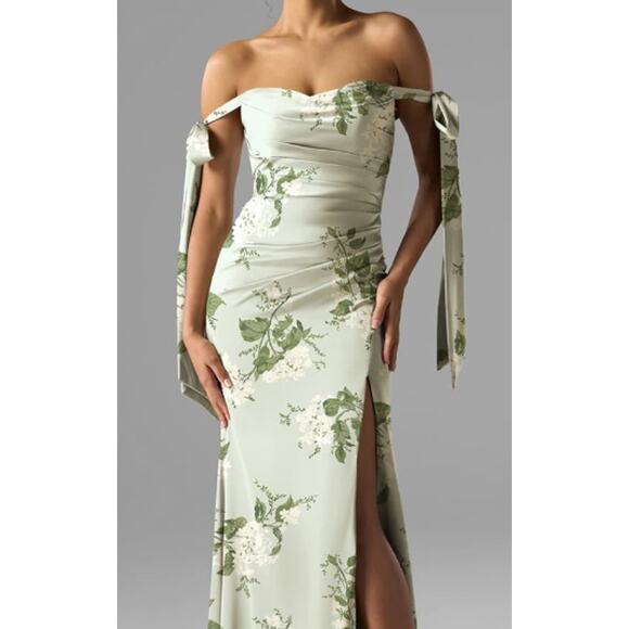 Floral Off-Shoulder Maxi Dress - Picture 1 of 10